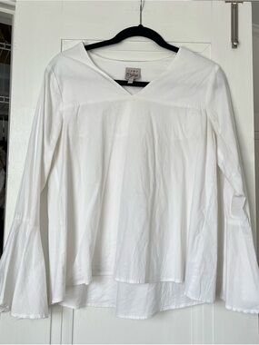 Como Vintage White V-Neck Bell Sleeve Blouse